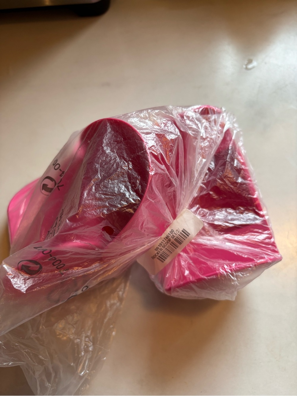 Tupperware Flour Sugar Scoops Brand New Pink Set of 4